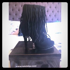 Lunchiny H/Life w/Fringes. Black Suede Heel Bootie